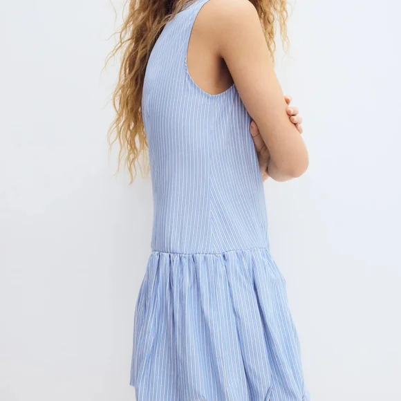 H&M Sleeveless Blue Pinstripe Shirt Dress - Picture 3 of 6